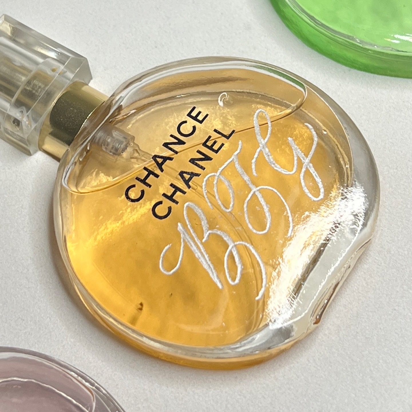 Book Your Luxury in Fragrance Engraving Service thumbnail