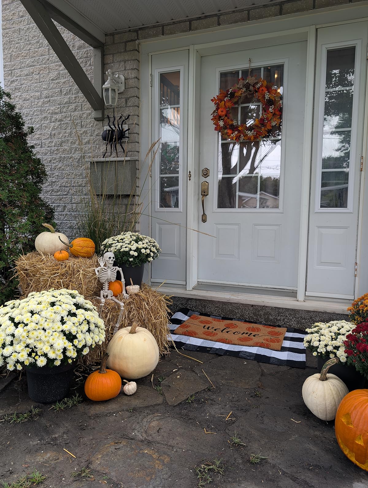 Halloween decorations thumbnail