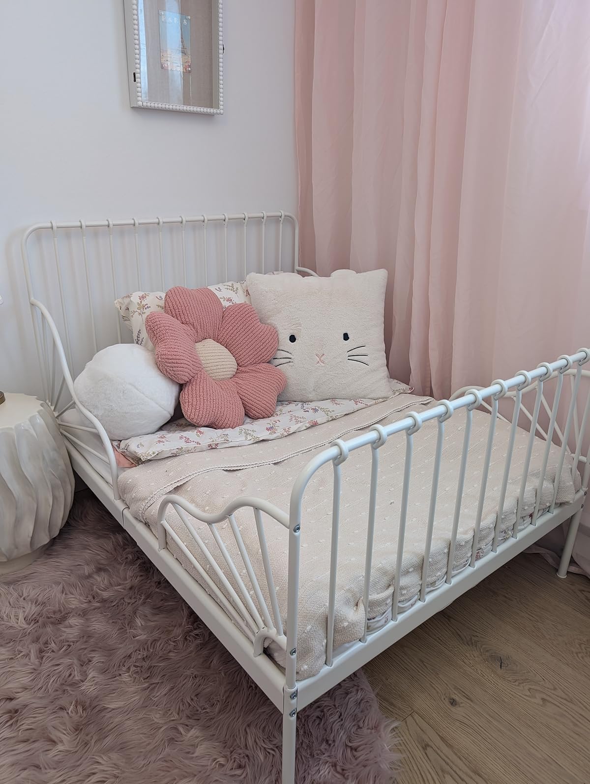 Twins' bedroom thumbnail