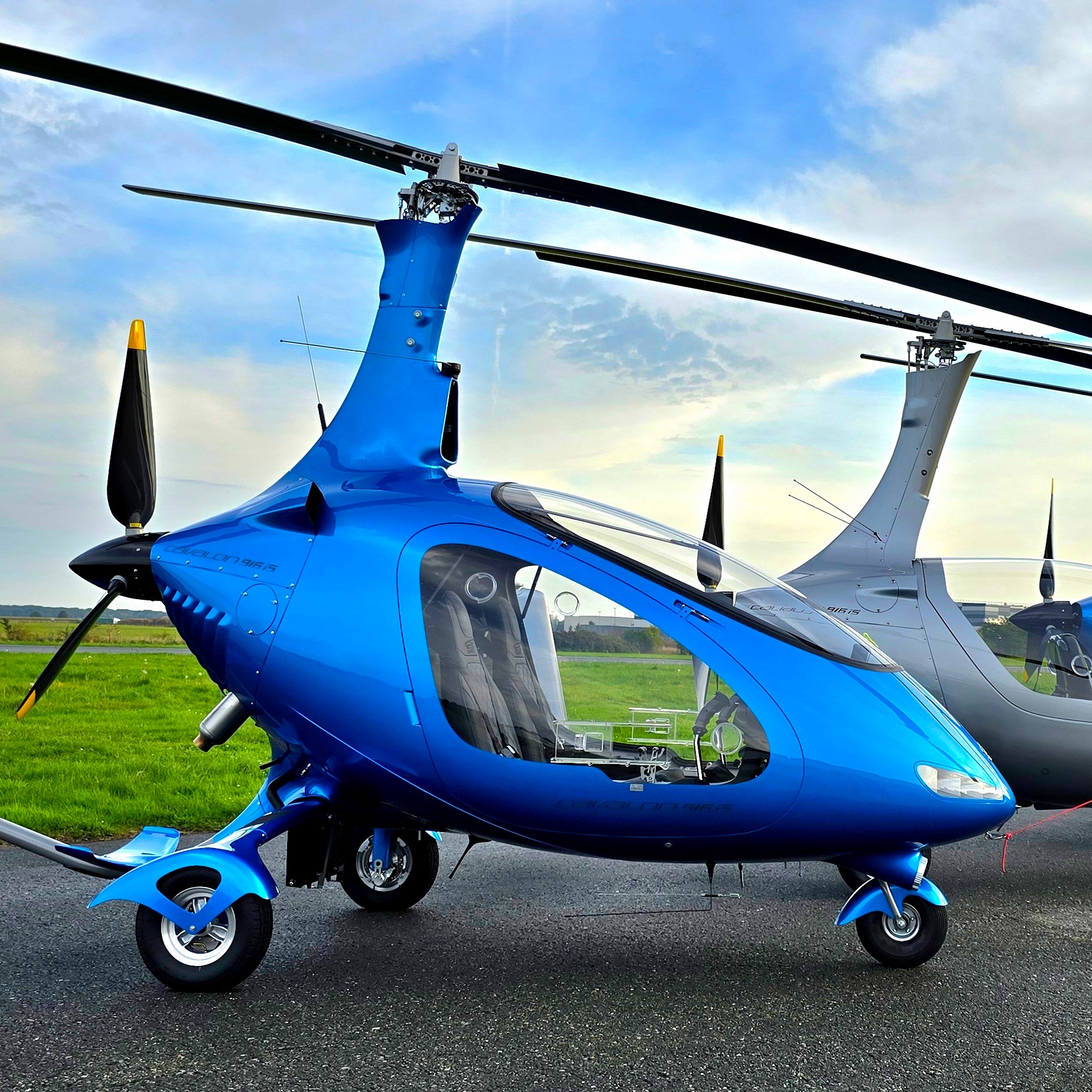 BENIN RECEIVES MORE GYROCOPTERS thumbnail