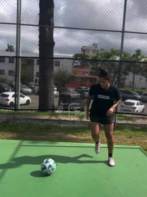 Faça como a @_momesso_ ✨ Faça parte do time de craques🔥 Seja diferenciado, use TH🚀 #soccerskills #viralvideos #thsportss