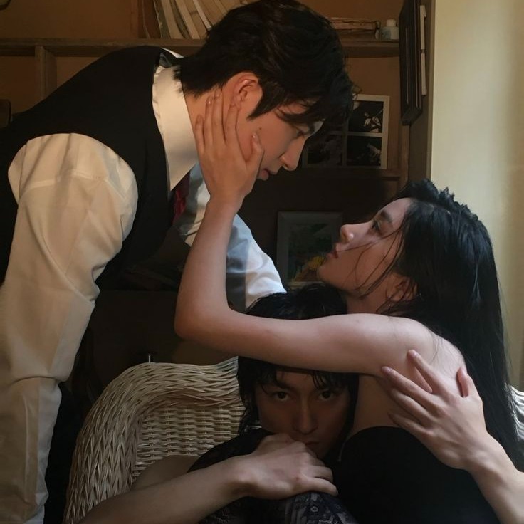 Click the button here 👈 thumbnail