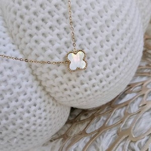 Clover necklace  thumbnail