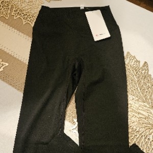 Soft Align Lulu leggings  thumbnail