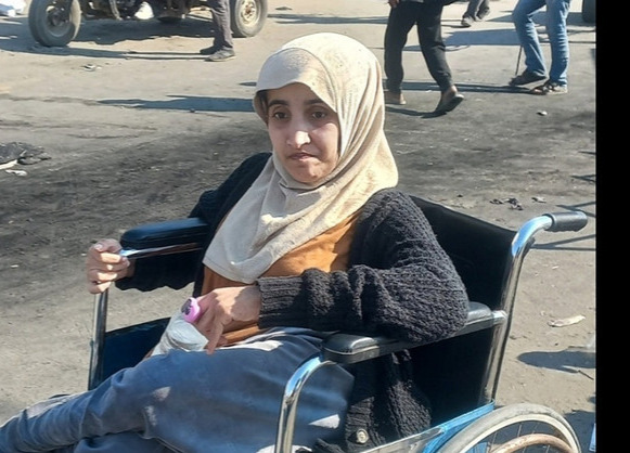 Help Malak Care for Her Disabled Sister and Rebuild Her Future  thumbnail