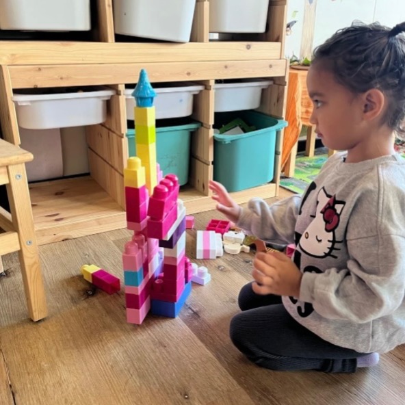 ONTDEK HOE WIJ ONZE DOCHTER HOMESCHOLEN thumbnail