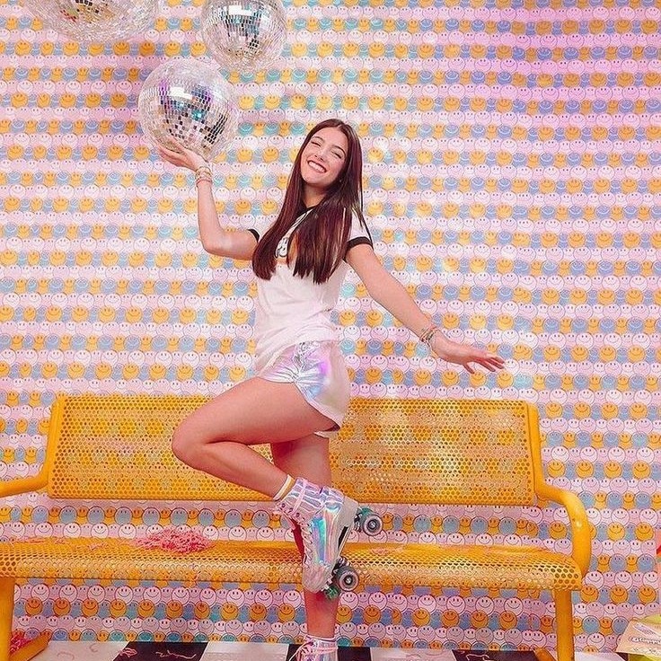 Script - 𝗕𝗮𝗿𝗯𝗶𝗲 thumbnail