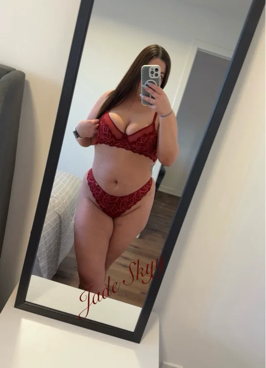 Jade Skyy - Wishlist | Throne thumbnail