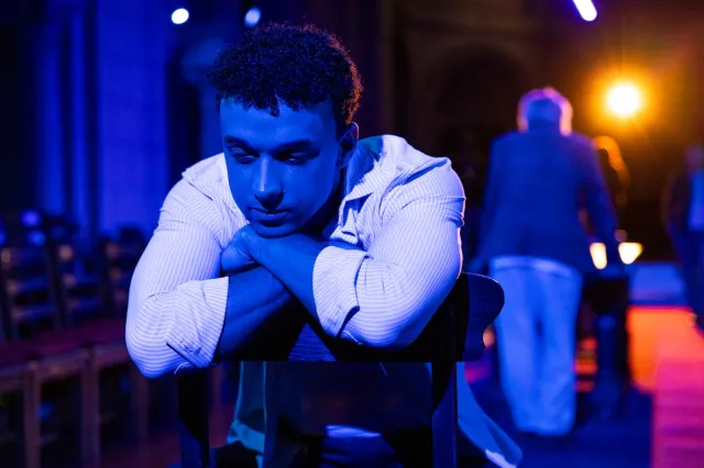 Awake and Sing REVIEW - TheaterMania.com thumbnail