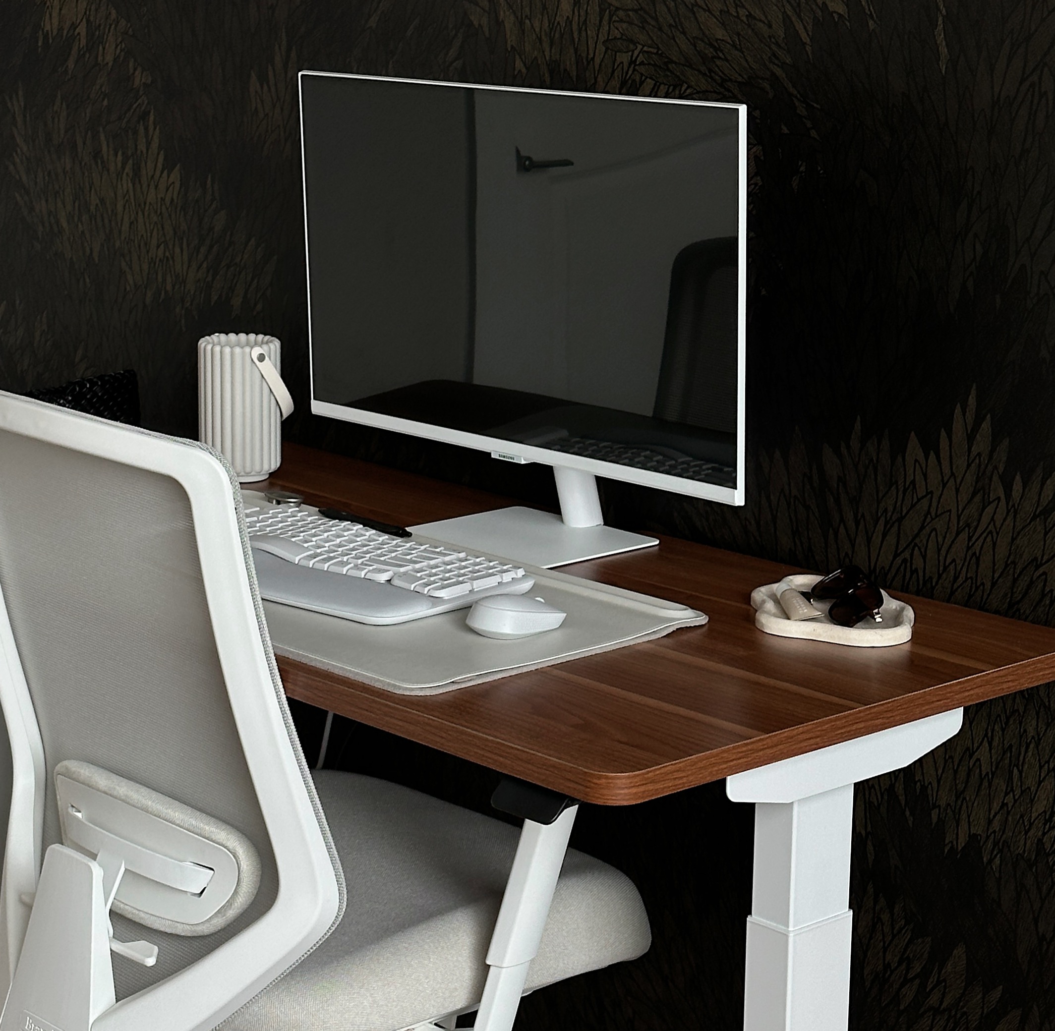 Amazon Home Office thumbnail