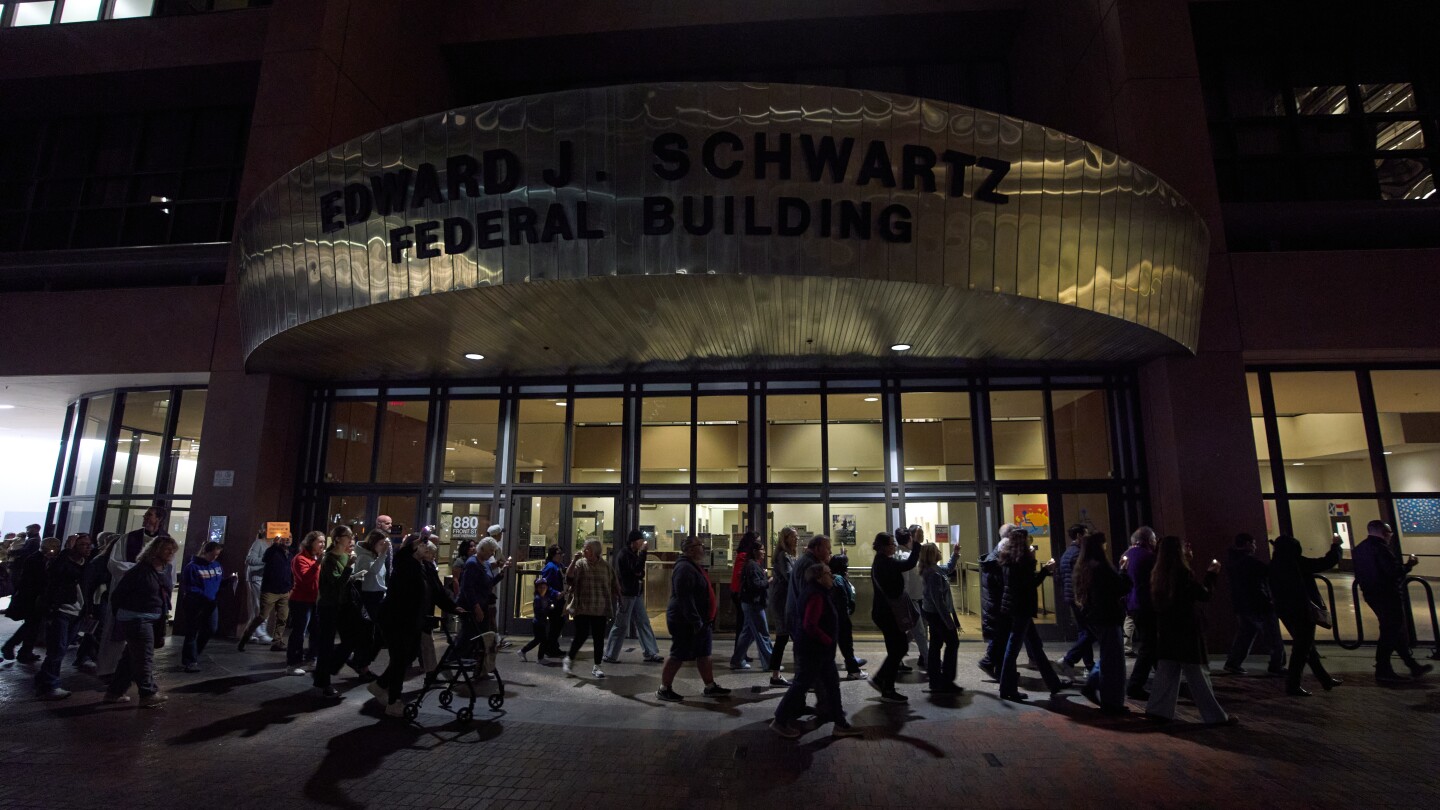 Lawsuit challenges arrests of people showing up to ICE check-ins in San Diego thumbnail