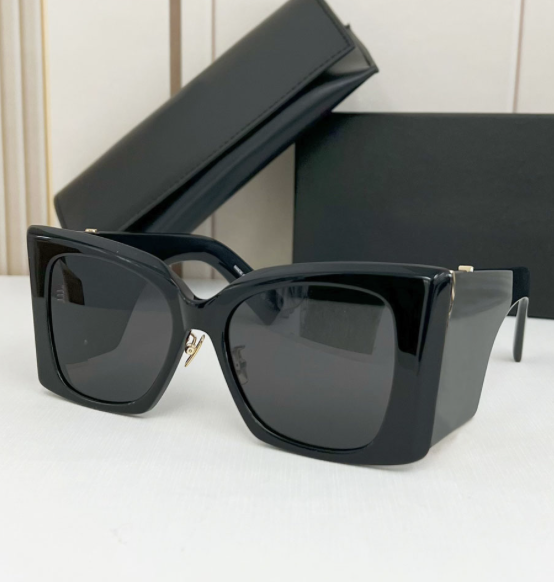 YSL Sunglasses thumbnail