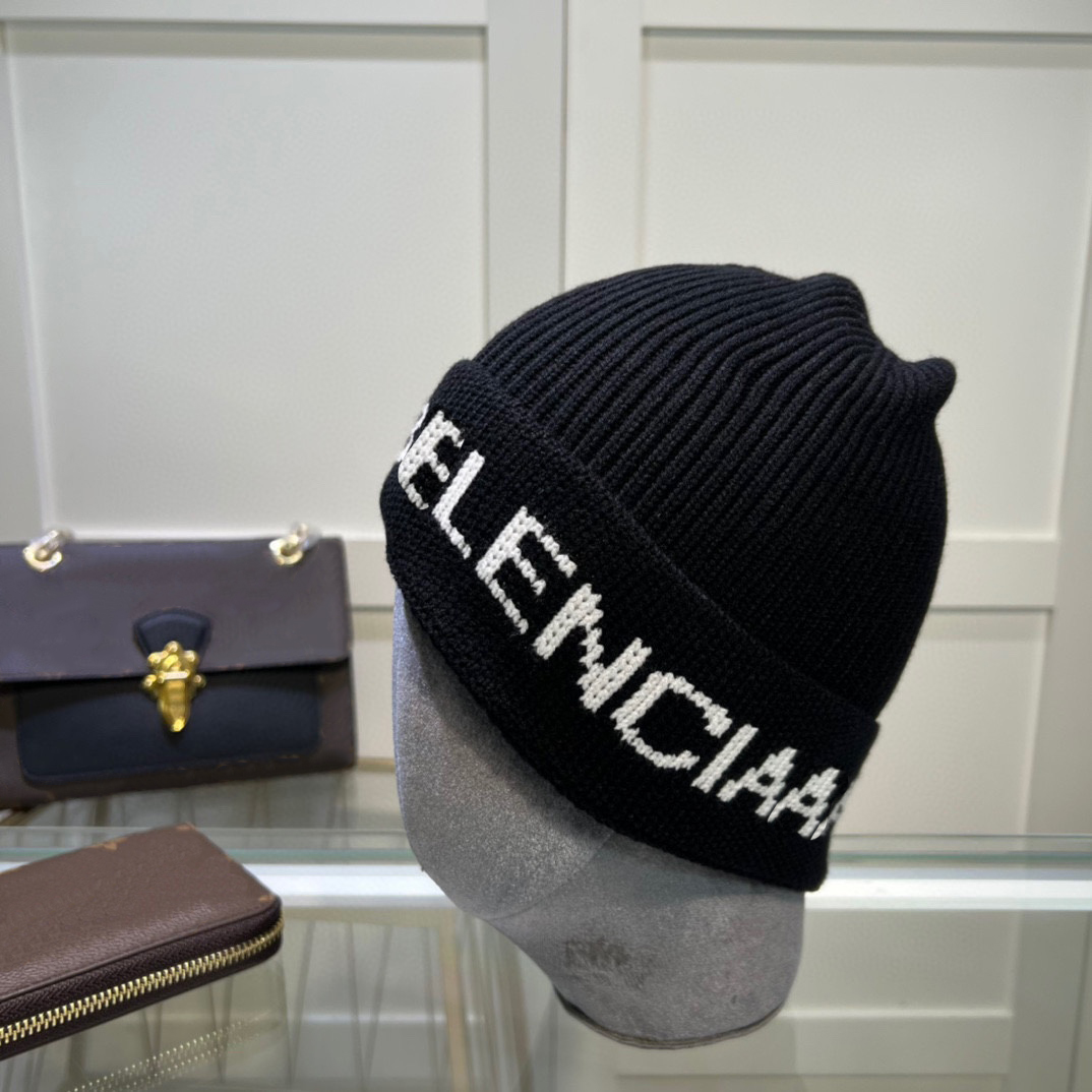 Balenciaga Beanie thumbnail