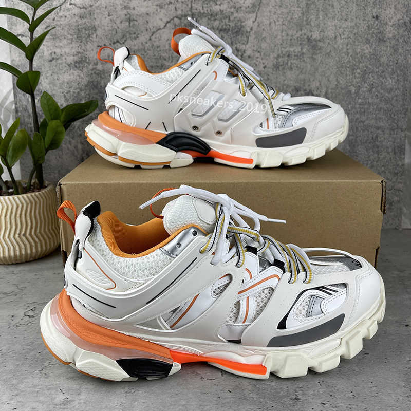 Balenciaga Sneakers thumbnail