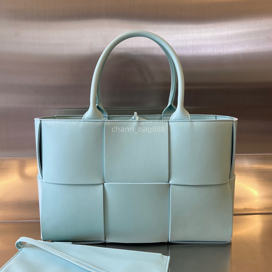 Bottega Arco Tote (10A $$$) thumbnail