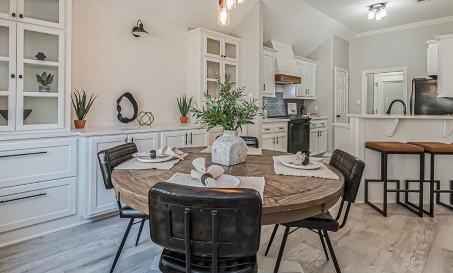 1306 Glen Oaks Dr., Conroe, TX  thumbnail