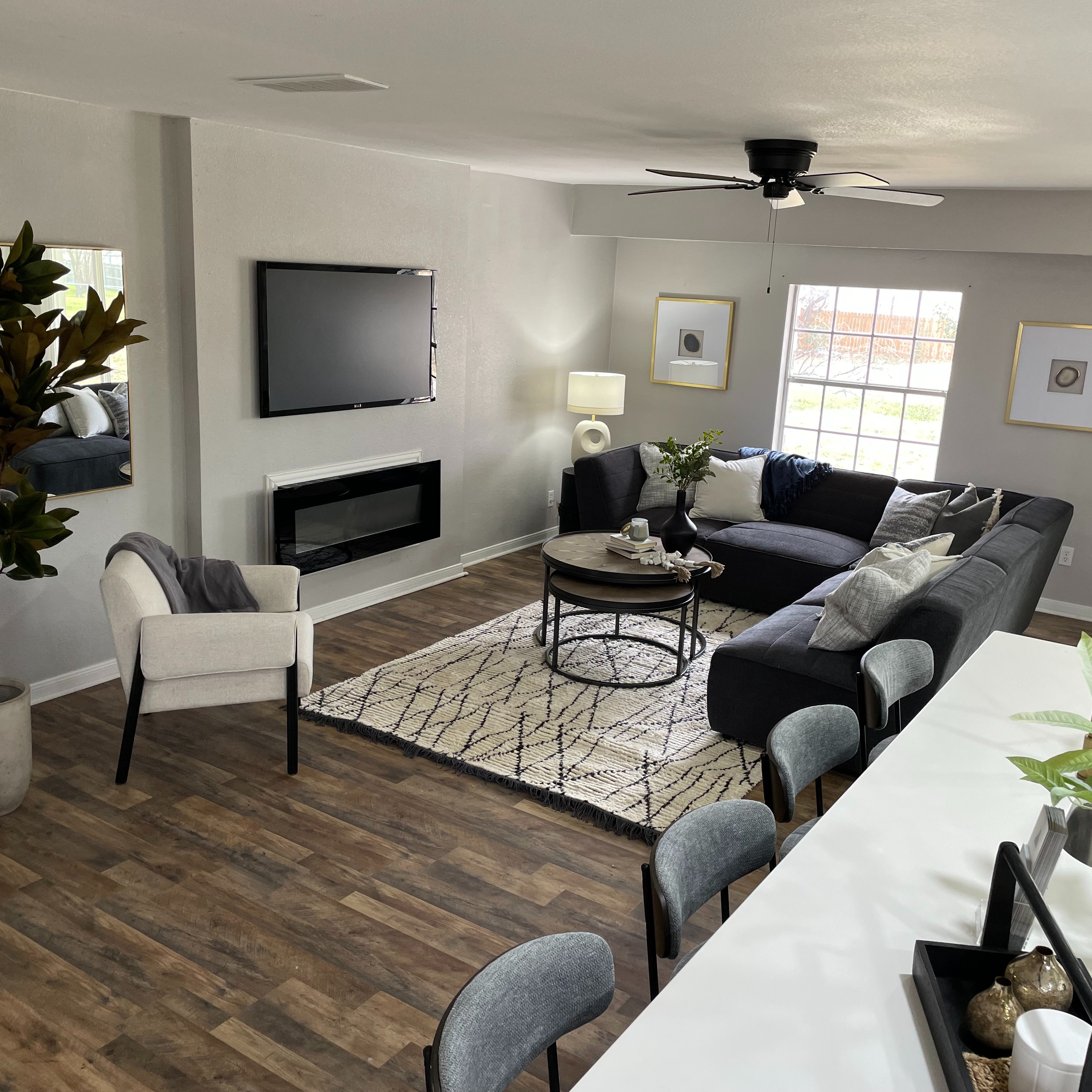 325 Tulum Lane  thumbnail