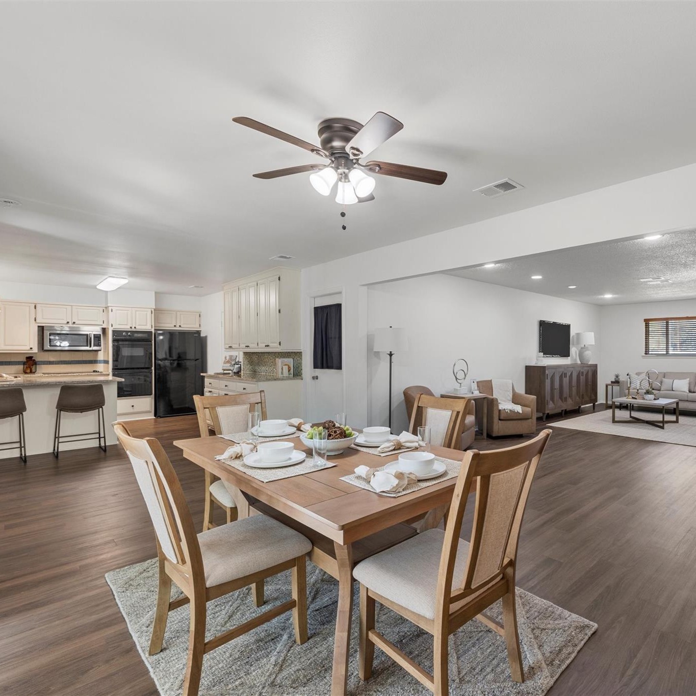 1424 Valeska Drive thumbnail