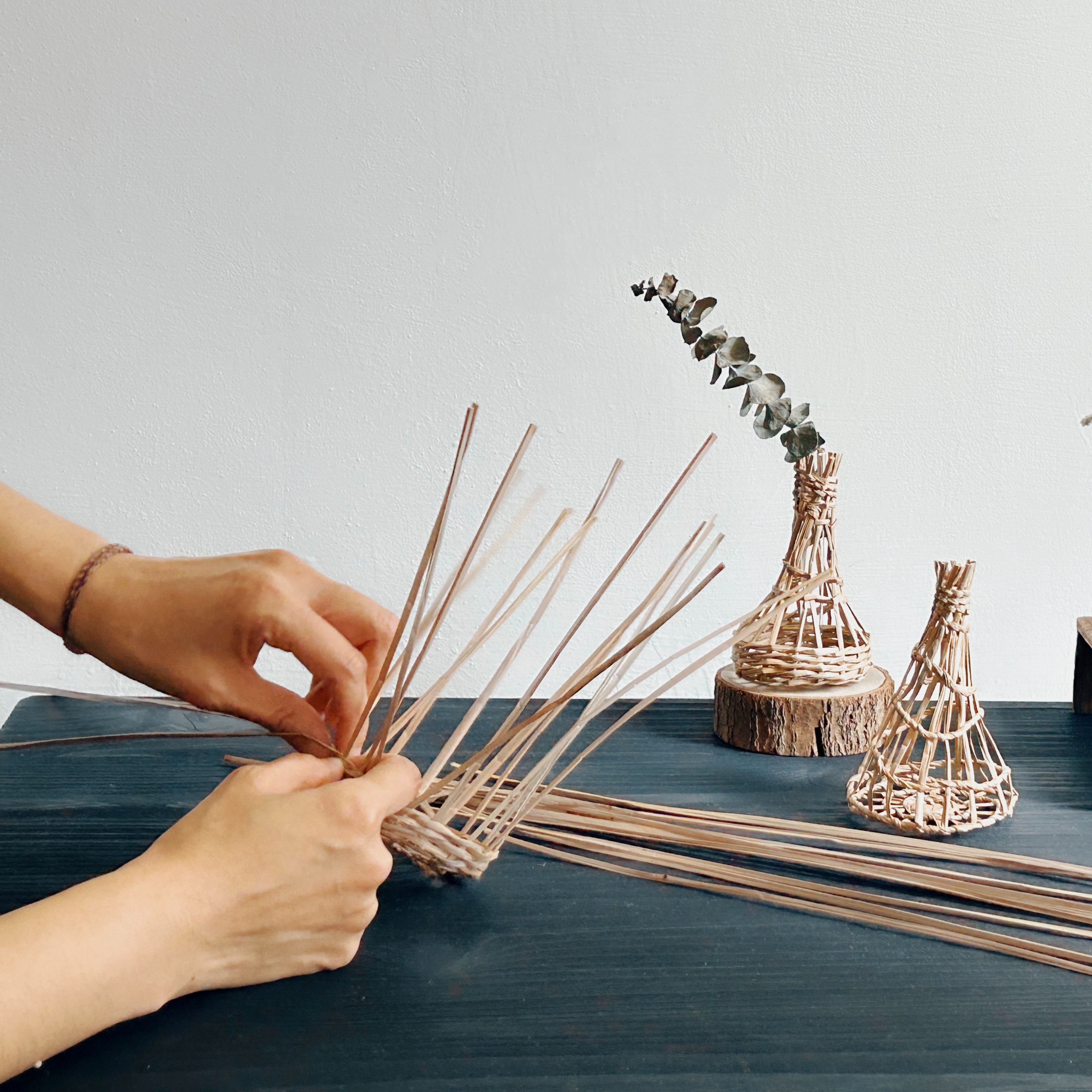 ❰ UUIN x 溪泉 Si Cyuan ❱  ◟ 藺草編織 ‧ 一輪插花器 ◞  工作坊一日體驗限定  3/27 thumbnail