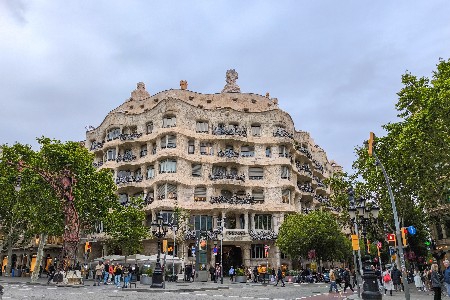 CASA MILA (La Pedrera) | thumbnail