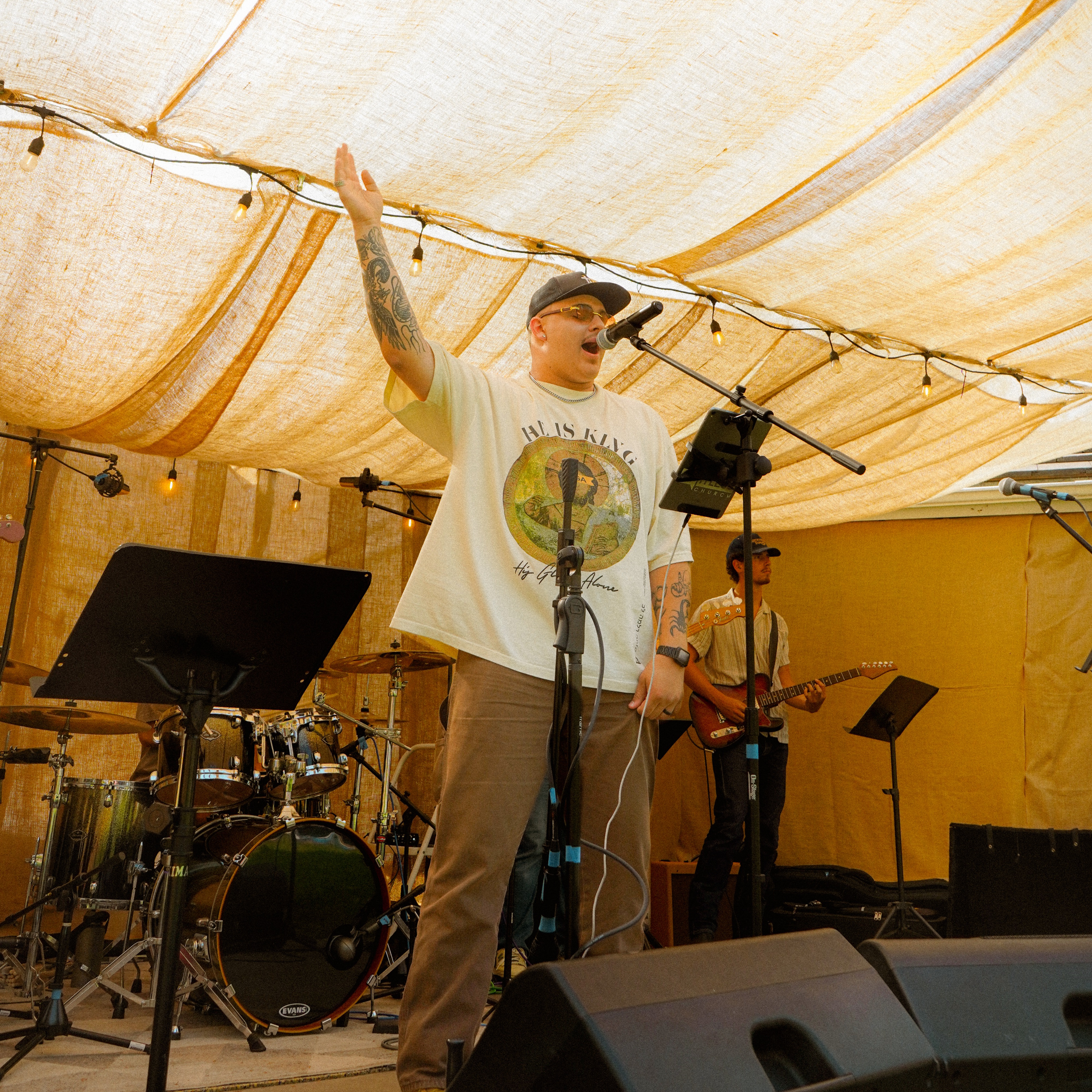 LIVE SHOWS thumbnail