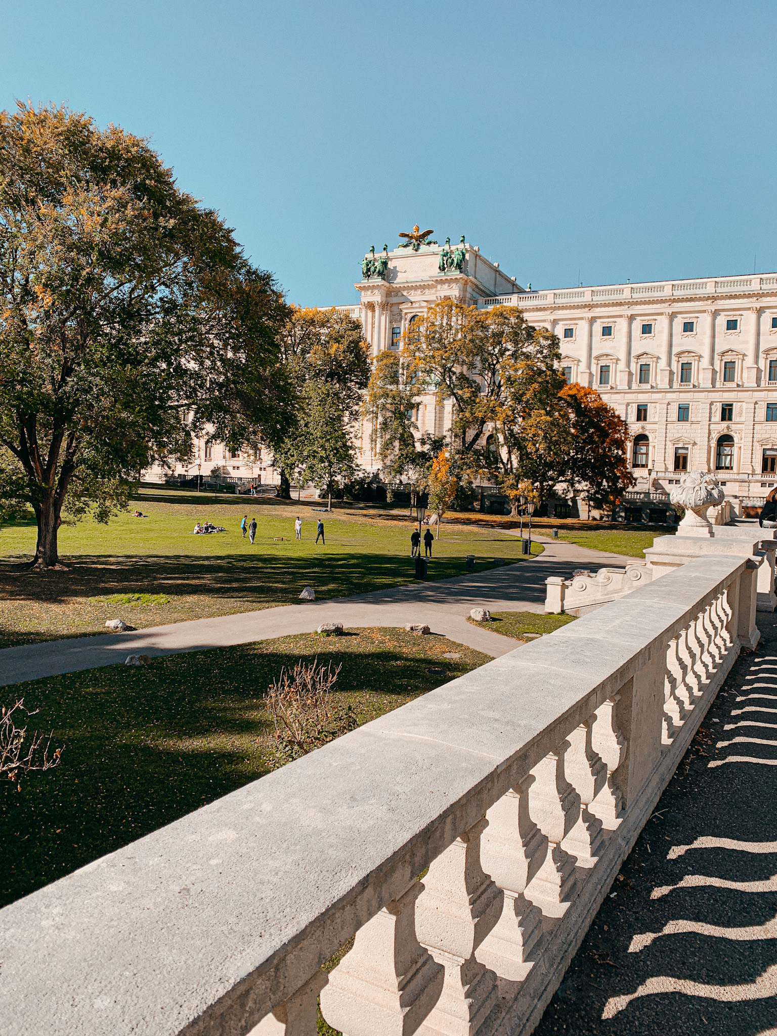 Explore the Best Photo Spots of the Beautiful City Vienna thumbnail