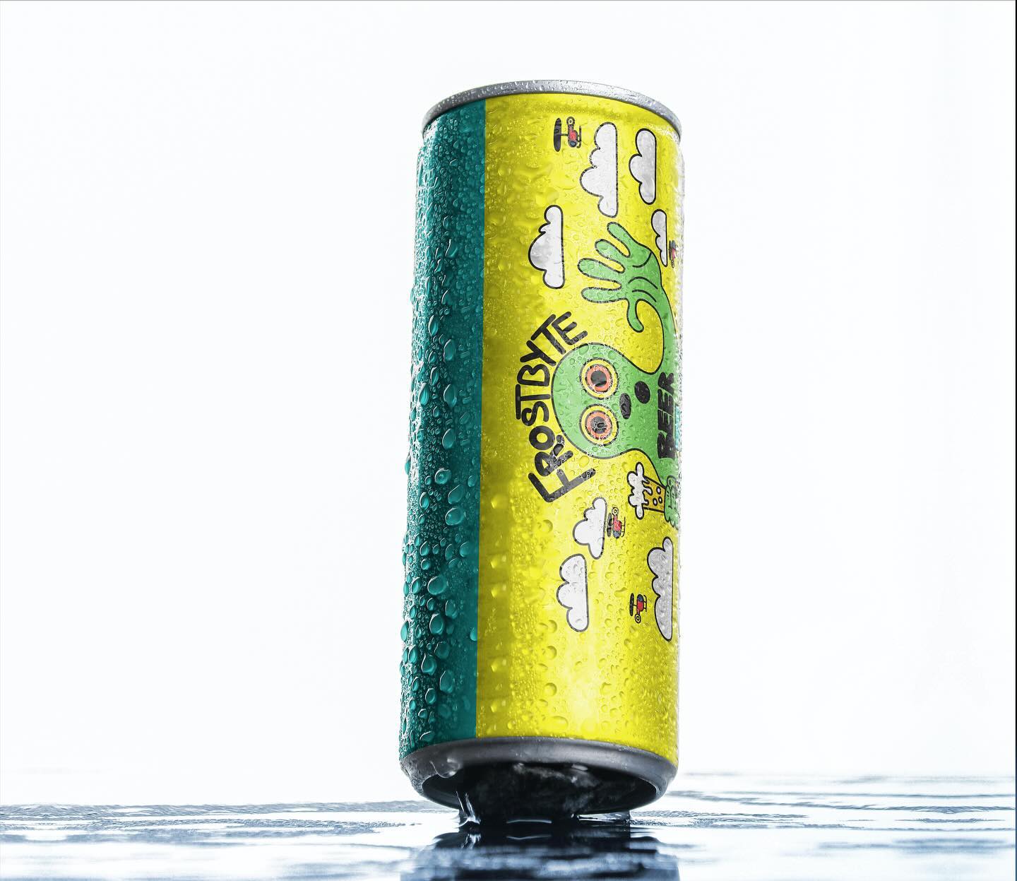 Today, we want to showcase another project! It’s an illustration for beer packaging with warm and bright colours, exudin