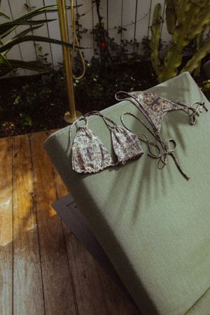 soah bikinis 🔗LAUR24 thumbnail