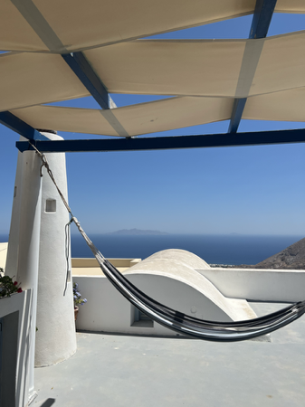 explore with Laur thumbnail