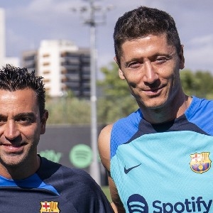 Xavi y Lewandowski en Daily Mail thumbnail