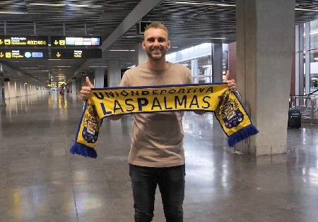 Cillessen oficial a Las Palmas. Mención de Gerard Romero. thumbnail
