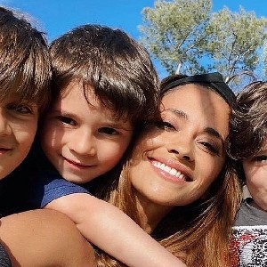 Antonela Roccuzzo y la escuela de los niños en Paris en Debate thumbnail