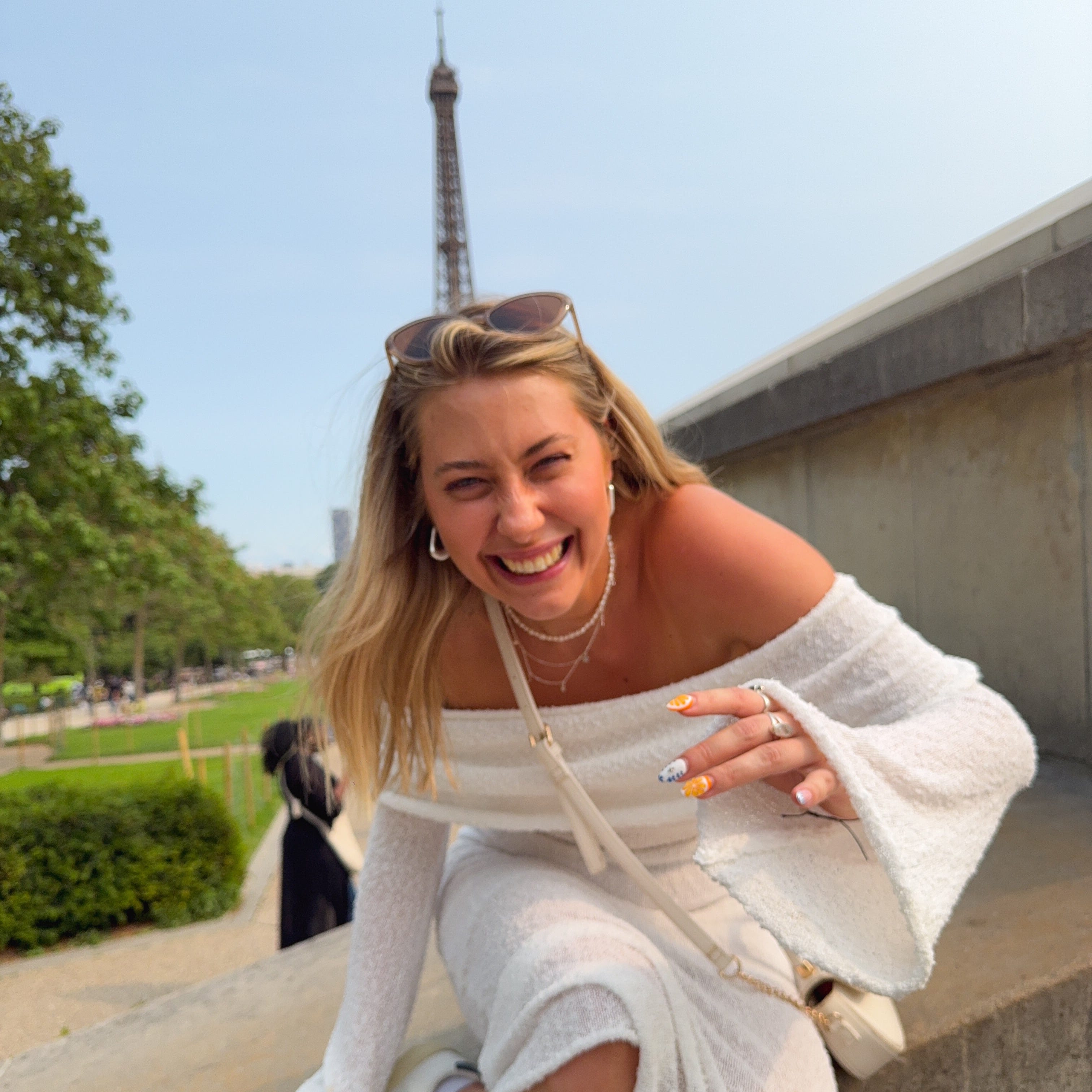 Lydia In Paris | Substack thumbnail