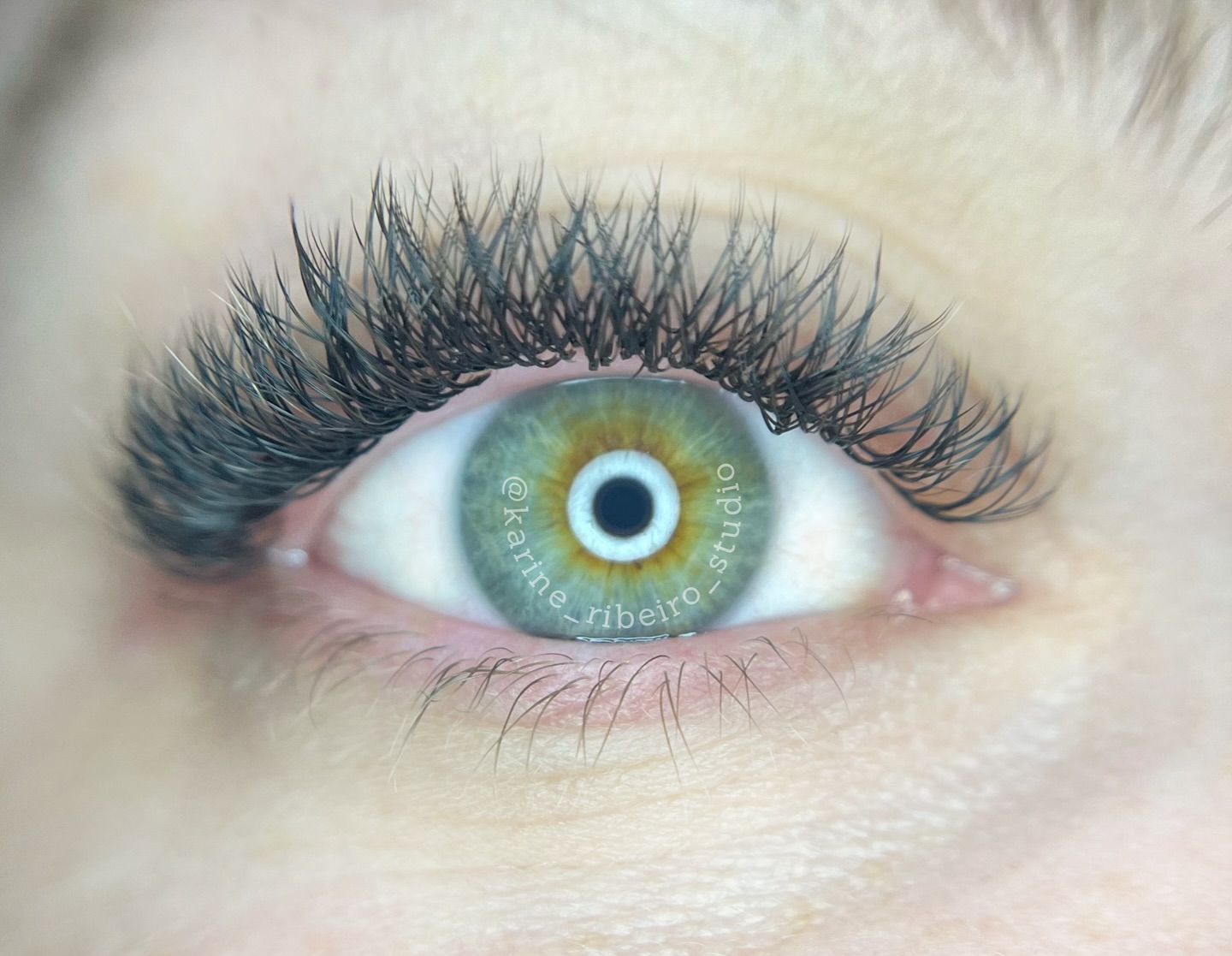 𝚀𝚞𝚎 𝚋𝚎𝚕𝚎𝚣𝚞𝚛𝚊✨
.
.
.
.
.
.
#extensaodecilios #ciliosdeboneca #lashextensions #lashdesigner #elevesuaautoestima #ohardediv