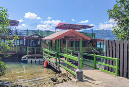 House Boat Grill Restaurant thumbnail