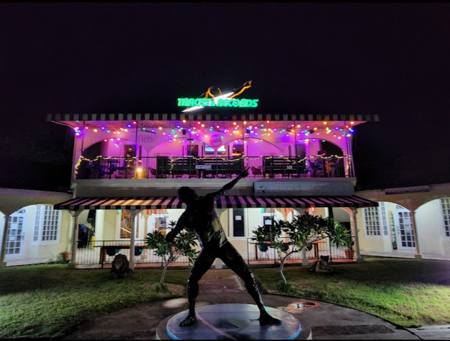 Usain Bolt's Tracks and Records restaurant thumbnail
