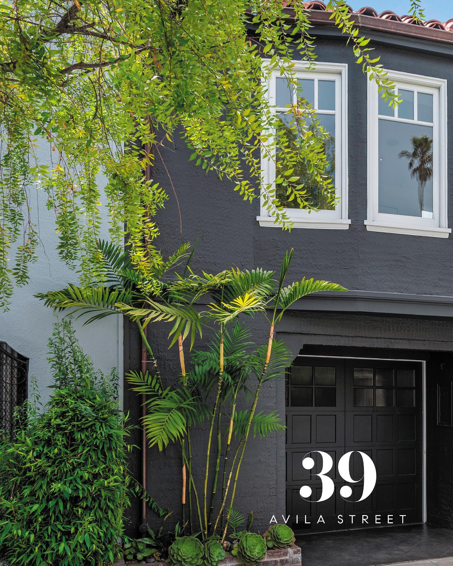 COMING SOON to San Francisco 🏡

Swipe to see a sneak peek at my upcoming listing, 39 Avila Street.

This stunning single