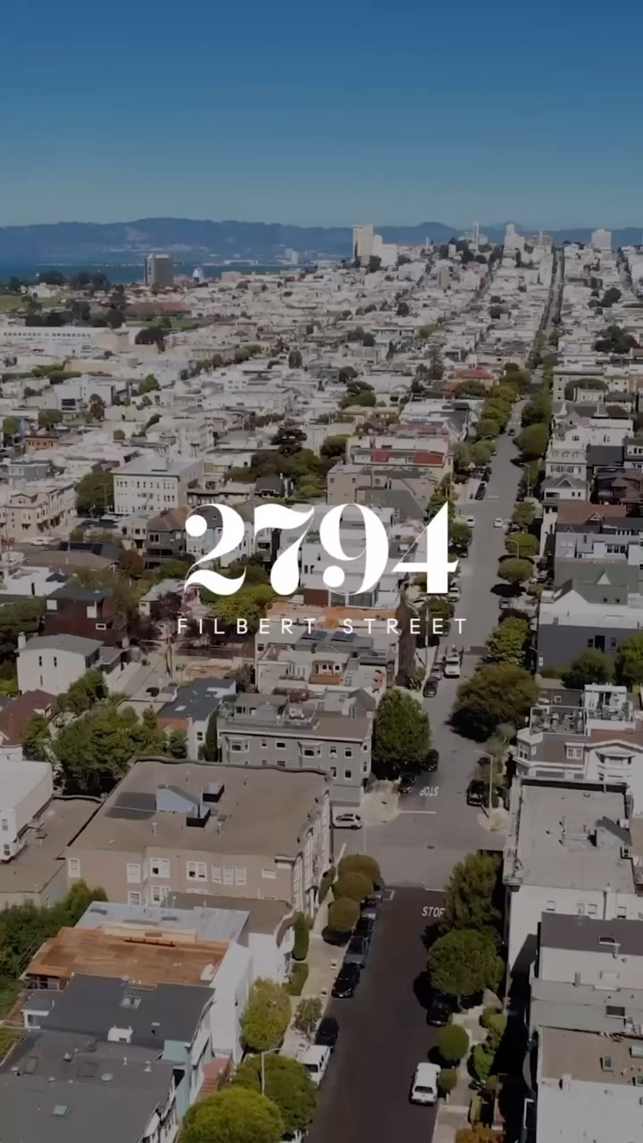 Welcome to 2794 Filbert Street, a timelessly chic condo with abundant natural light and breathtaking views.

🛌 2 bedroom