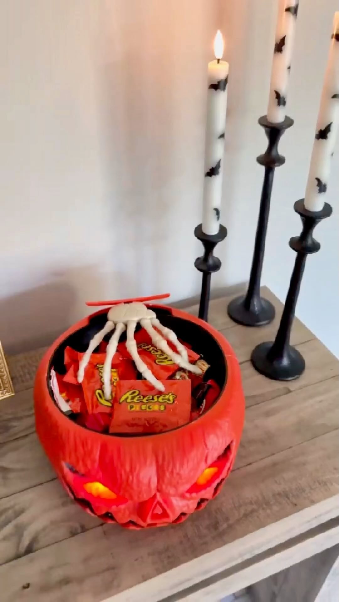 Comment SPOOKY to get a link to my favourite Halloween products from Amazon 👻 🎃 

The spooky candy bowl is so fun 🫣🫶🏻 Wh