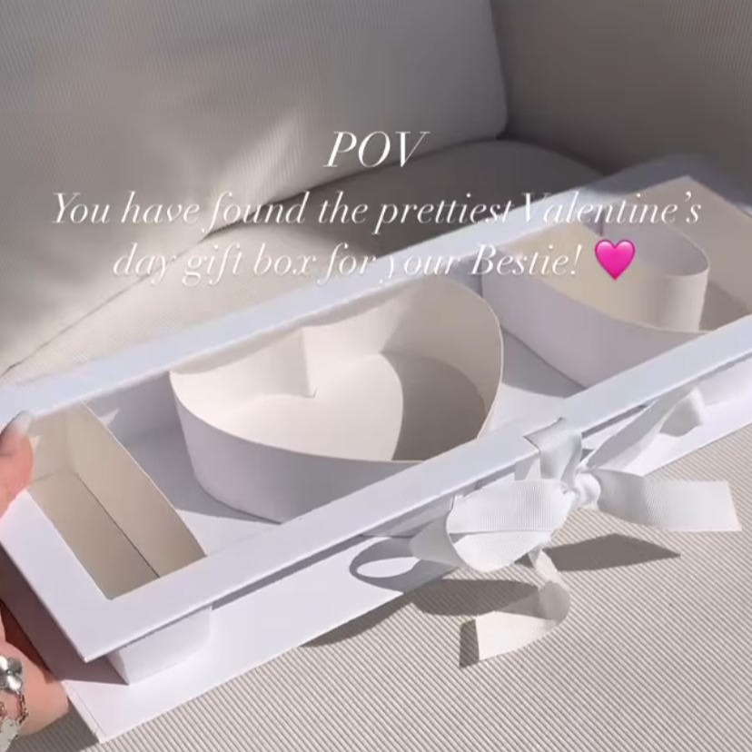VALENTINE'S DAY GIFT BOX thumbnail