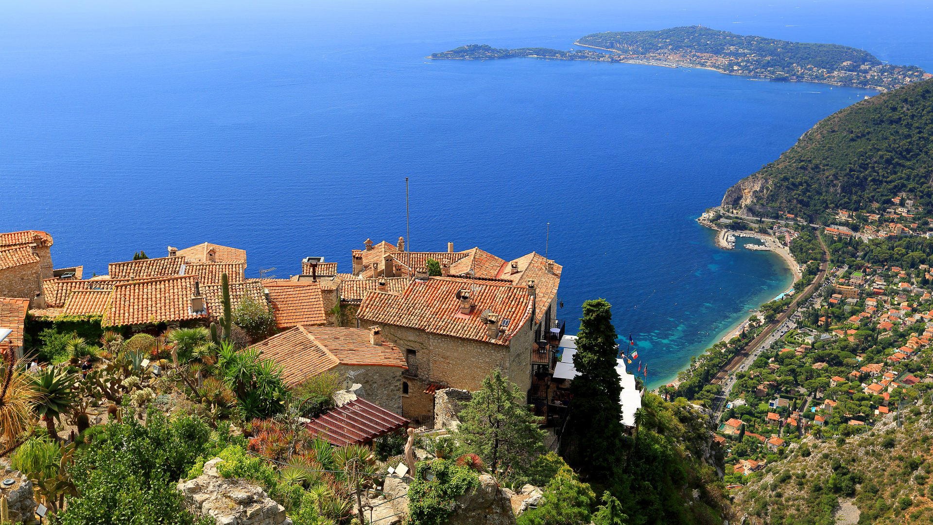 Eze - the medieval mountain village thumbnail
