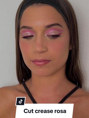 Cut crease abierto con delineado rosa 🩷#CapCut #festival #foryoupage #love #makeup #cutcrease #fyp #parati #lentejas #pa