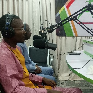 Discussing the 2023 Nigeria election with Sen. Adeniyi Adegbonmire SAN at Freshfm 102.9 thumbnail