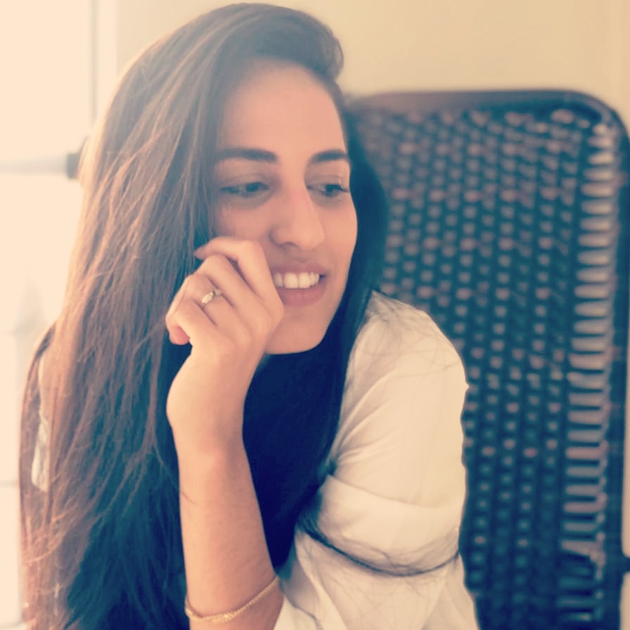 Juliane Cristina — Bio Site