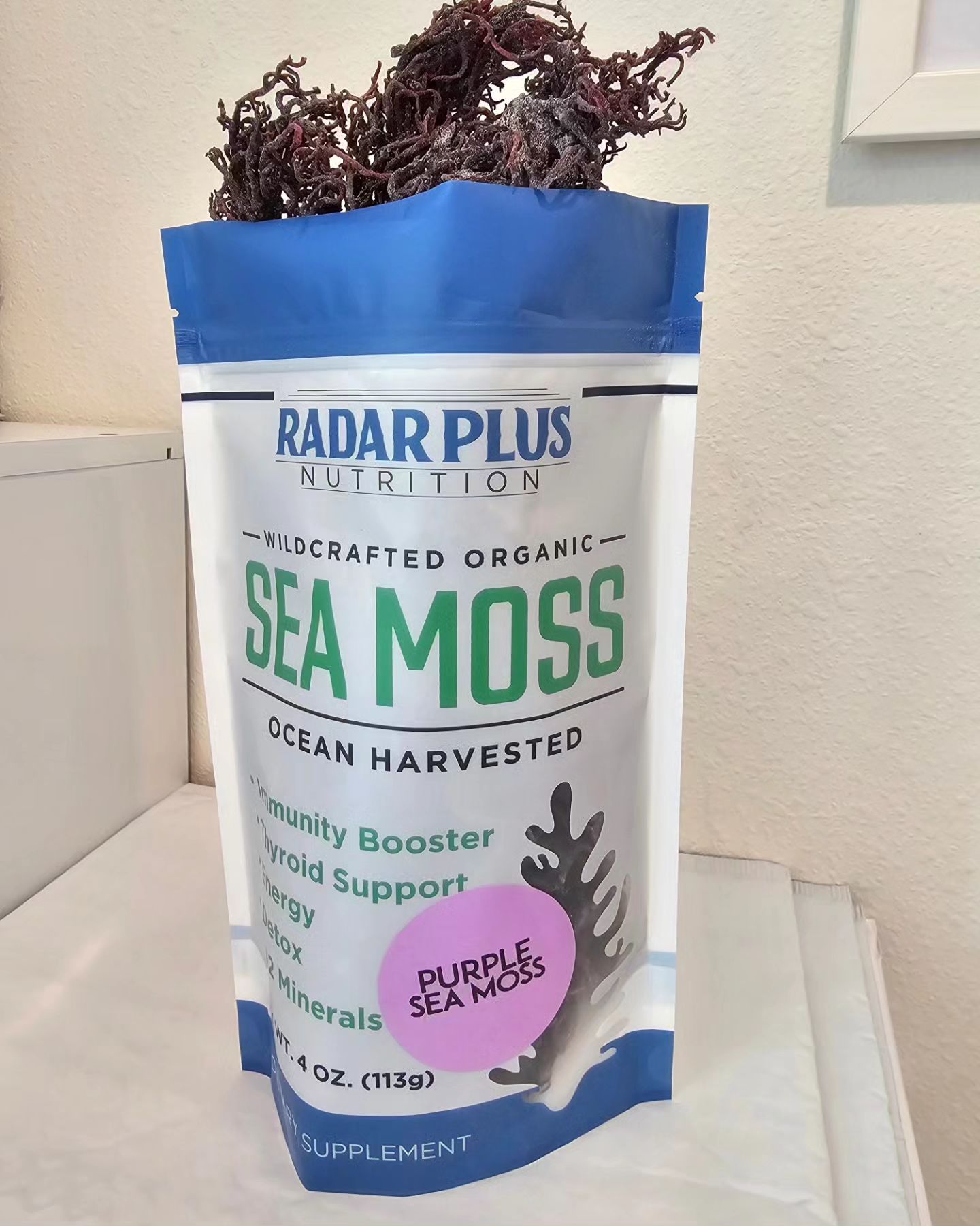 Purple sea moss has 92 minerals, including zinc, magnesium, iron, and iodine, but the purple pigment also provides lots 