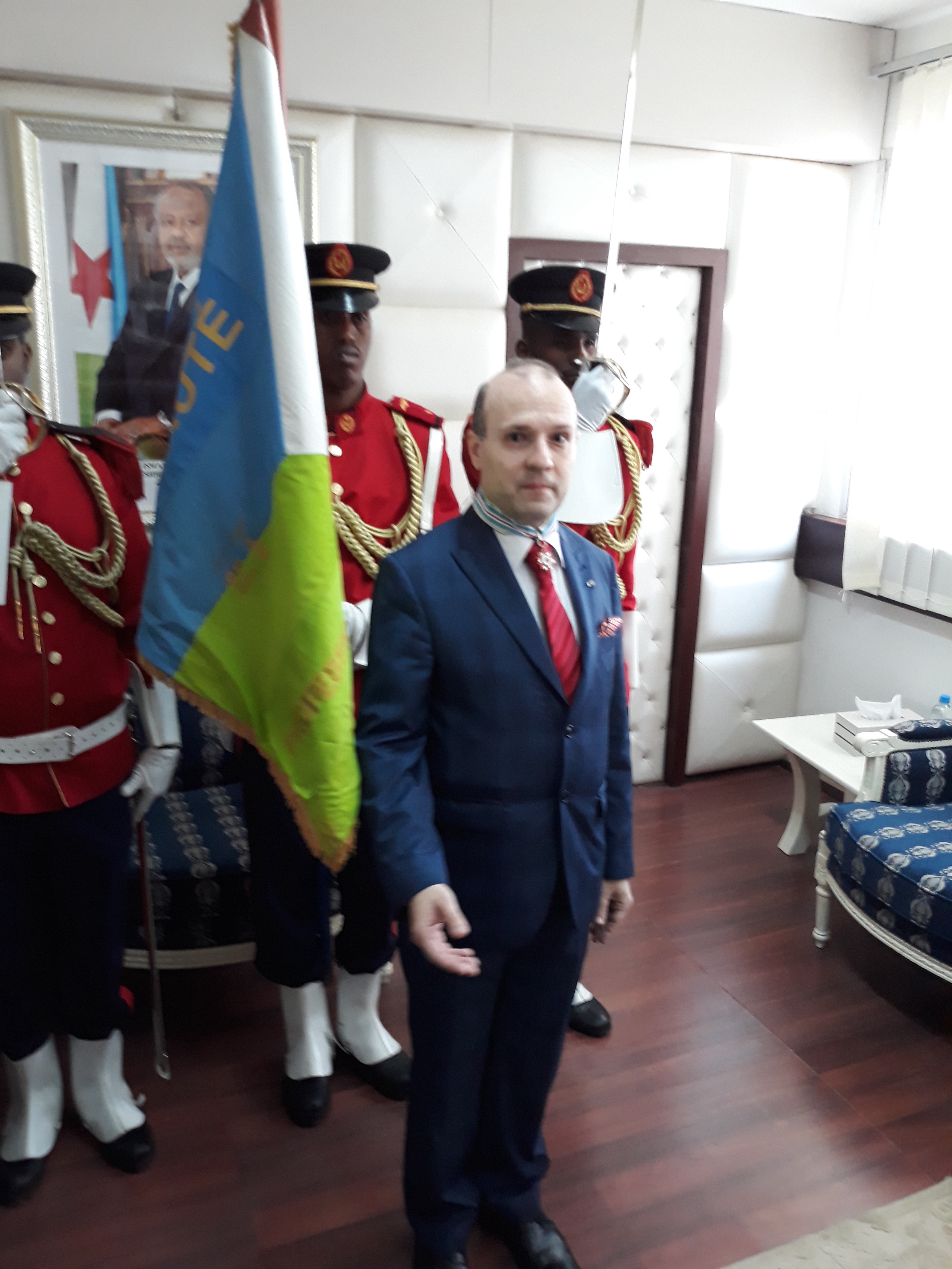 PRESEDINTELE DR. ANTON CARAGEA PRIMESTE ORDINUL NATIONAL IN GRAD DE CAVALER - Album on Imgur thumbnail
