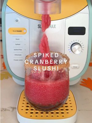 Let’s make a spiked cranberry slushy! The perfect holiday cocktail 🍹🦃 ##slushi#ninjaslushi#recipe#drinkrecipe#asmr
