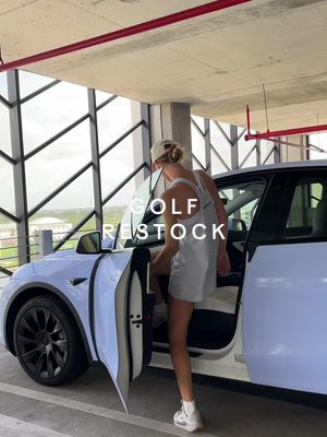 Let’s restock my golf bag!! ⛳️ & yes it matches my car 🤭🤭 #restock#golf#asmr#satisfying#golfbag#womengolf#golftok#restoc