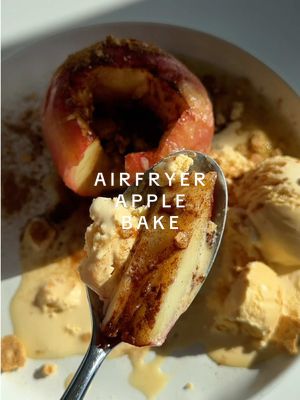 Let’s make some air fryer apple bake! The best treat this holiday season 🍎🍂 #airfryerrecipes#applebake#thanksgiving#reci