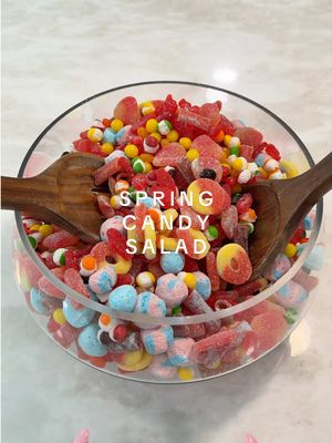 Let’s make the tastiest spring candy salad! 💕🌷🍬 The easiest treat to make all season #recipe#candysalad#restocking#desse